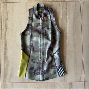 Billabong Women’s Surf Capsule Wetsuit Top, Size: 2.